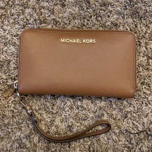 Michael kors wallet